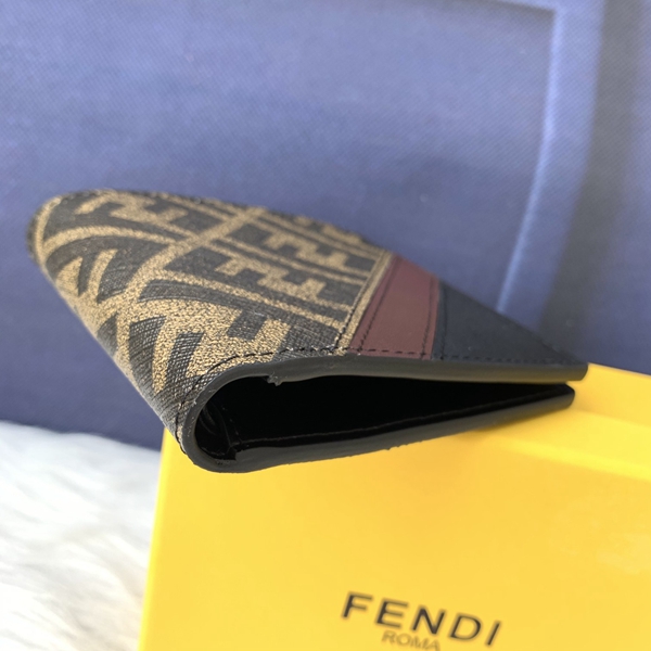 超激安ブランド財布偽物内部構造